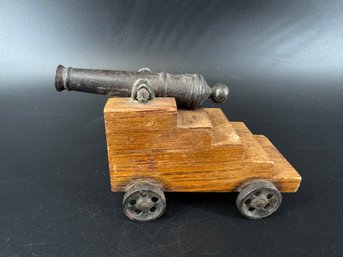 Vintage Replica Or Souvenir Signal Cannon