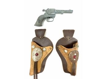 Vintage Childs Toy Gun With Additional Holster
