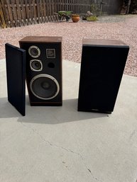 T60 Marantz SP 1200 Speakers