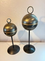 H1 2 Metal Table Decorations