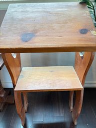 H39 Wooden Handmade Book Display/podium 16x19x32'