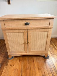 H77 Cabinet With Drawers 20x37x38