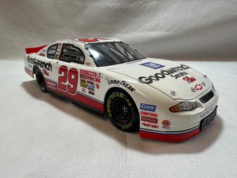 G19 Action1:18/2001 Monte Carlo #29 Goodwrench