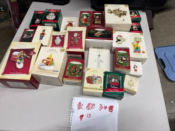 Lot 13 Of 13 - Hallmark Ornaments