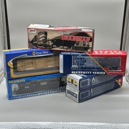 (6pcs) Mixed Maine Focused HO Scale Model Trains