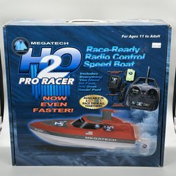 NIB Megatech H2O Pro Racer Green RC Boat