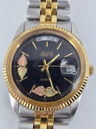 South Dakota Gold (SDG) - Quartz Wristwatch / Watch