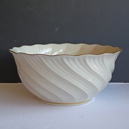 Lenox Swirl Bowl Porcelain Ivory Gold