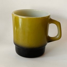 Vintage Anchor Hocking Fire King Drink Ware Avocado Green Mugs Two Tone Smooth Stackable Base