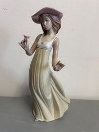 NAO Lladro Gentle Breeze Vintage  1991