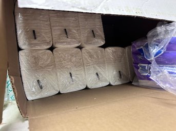 Lot Of Commercial Napkins White As Seen