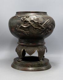 ANTIQUE CHINESE BRONZE DRAGON  MODIFIED VESSEL (EARLY 20TH C., CHINA)