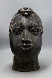 VINTAGE WEST AFRICAN BRONZE HEAD OF AN OBA, KINGDOM OF BENIN SCULPTURE