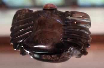 VINTAGE CHINESE RUTILATED QUARTZ CRAB SNUFF BOTTLE