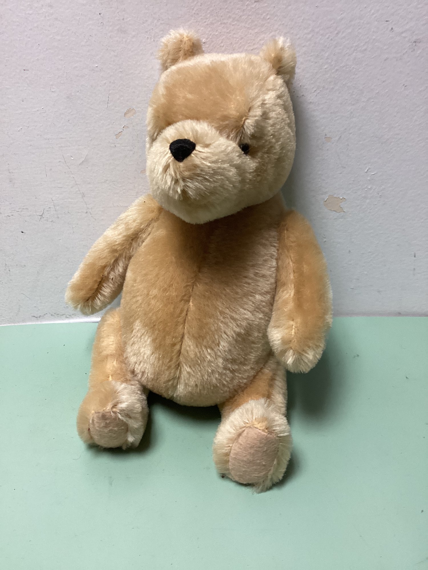 Vintage Gund Walt Disney's Classic Pooh Plush #36721