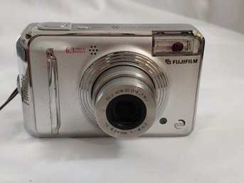Fujifilm FinePix A600 Compact Digital Camera