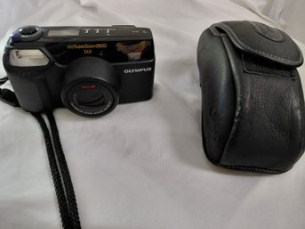 Olympus SuperZoom 2800 DLX MultiAF Film Camera
