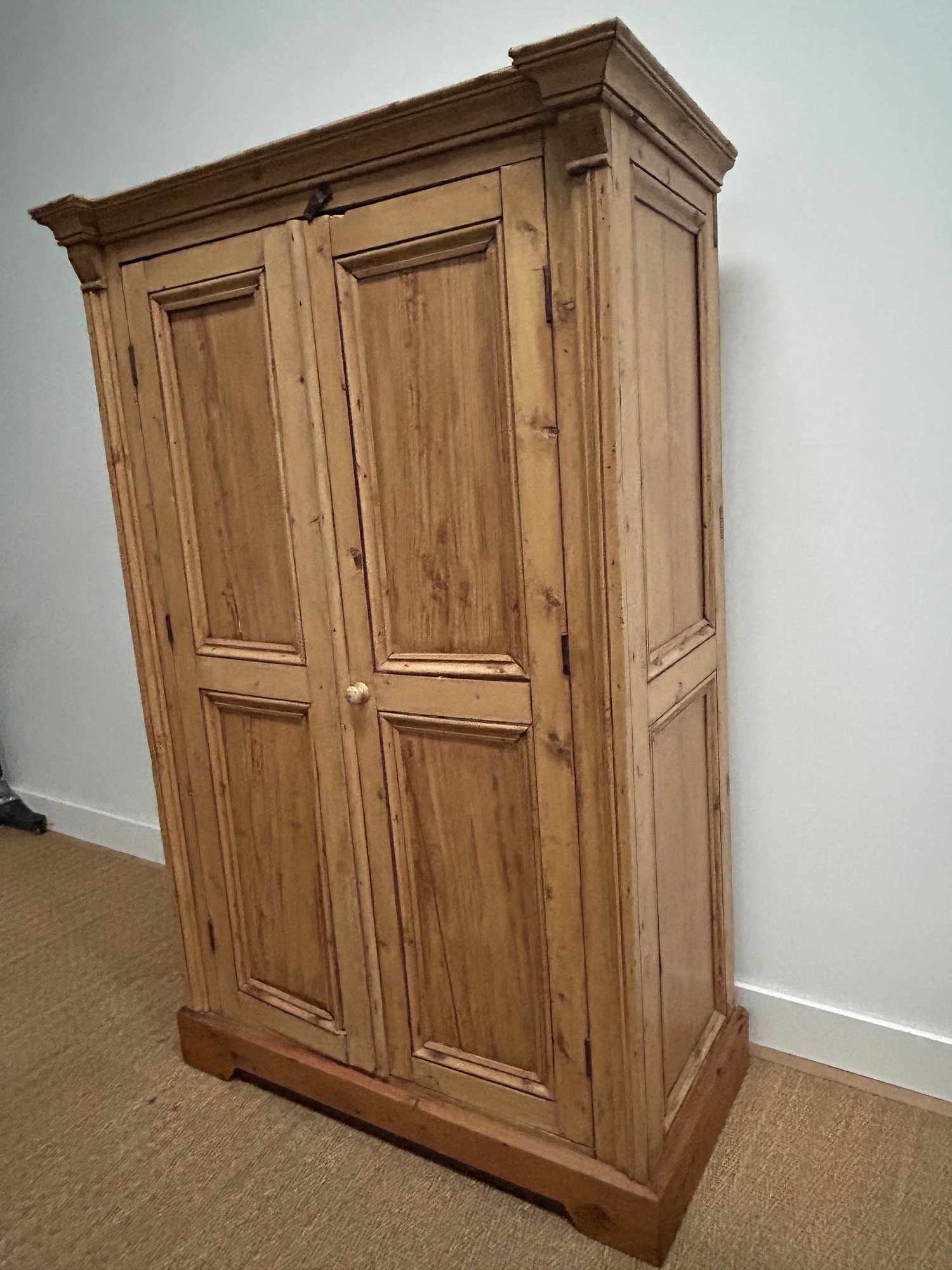 Vintage Pine Hutch #24500 | Auctionninja.com