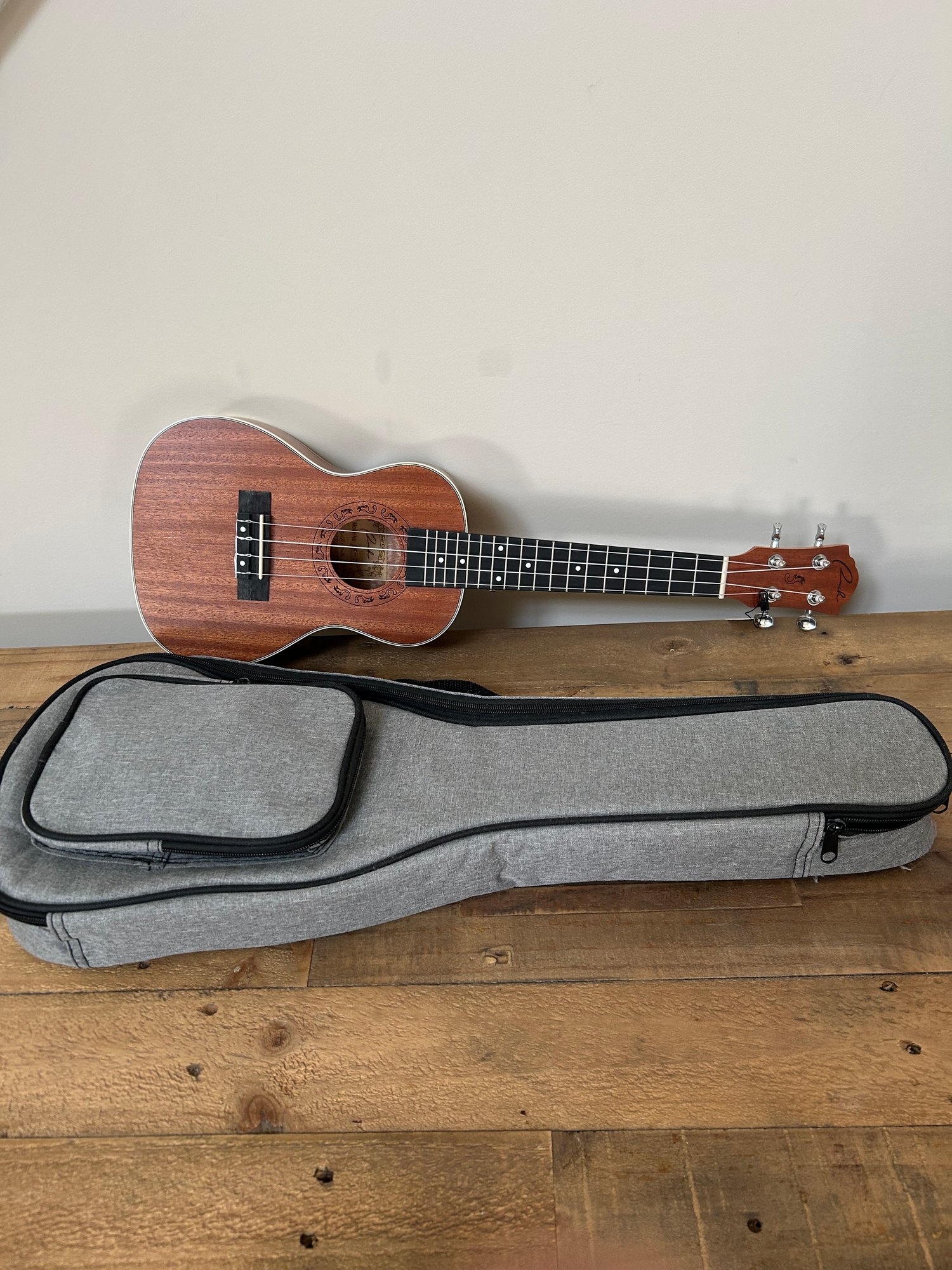 Aquila RED SERIE SET CONCERT LAAG G - GCEA kabeljauw. 86U