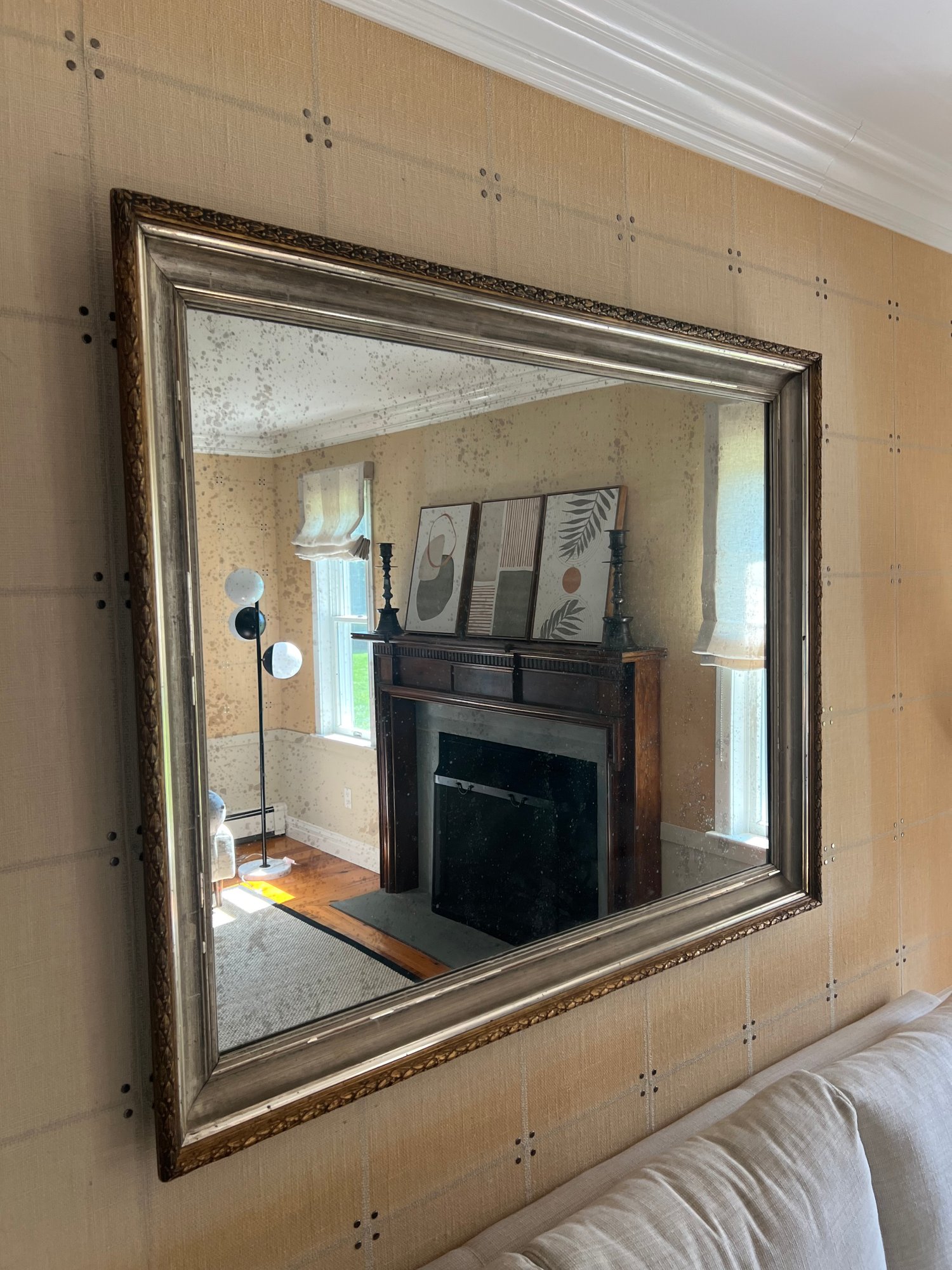 antique-wood-gold-mirror-7602-auctionninja