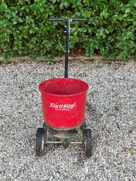 Small Earthway EV-N-SPREAD