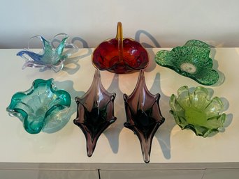 Lot Of Small Bowls Art Glass