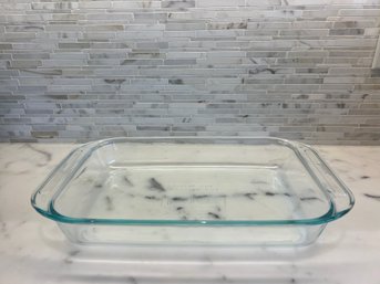 Pyrex 9 X 13in Casserole Dish