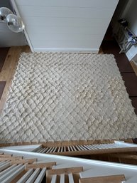 Diamond Pattern Ivory Colored Rug 14.5x14.5