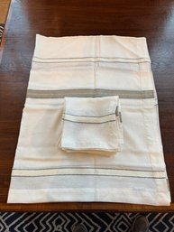 Mode Living Linen Tablecloth And 10 Matching Napkins