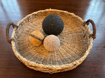 Rattan Tray With Decorative Balls