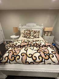 Diane Von Furstenberg Queen Bedding Set