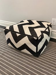 Black And White Ottoman/pouf