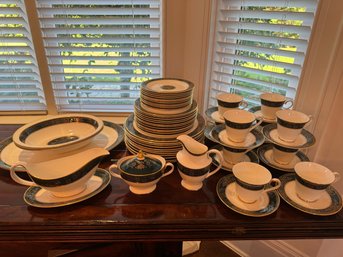 Set Of Royal Doulton China Carlyle Pattern