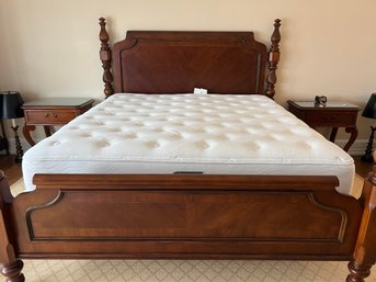 Thomasville King Size 4 Post Bed With Beautyrest Mattress