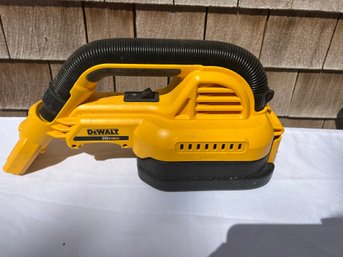 DeWalt  DCV517 Wet Dry Vacuum