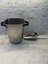 Ice Bucket With Scooper