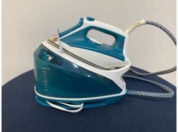 Rowenta DG7530 Compact Steam Station