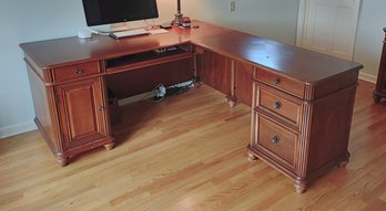 Shenandoah Valley Furniture Company L-Shaped Wooden Desk