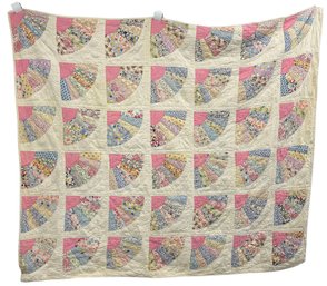 Vintage Handmade Fan Quilt - 60' X 65' (5ft X 5ft 5in)