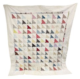 Large Vintage Flying Geese Pattern Quilt - 88' X 100' (7ft 4in X 9ft 4in)