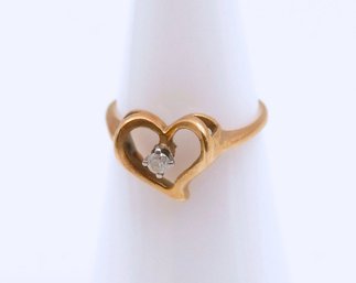14K Gold Heart Shaped Ring With Diamond - Size 5.5