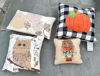 Set Of 4 Throw Pillows - Owls, Pumpkins - In Excellent Condition