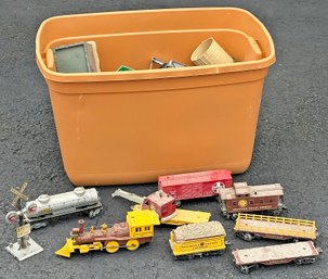 Lionel Redwood Valley Express Train Set (O) With Metal Tracks, Extra Cars, Etc