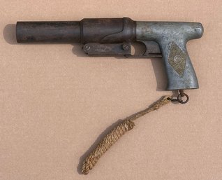 Original WWII U.S. Coston-Sedgley Parachute Flare Signal Pistol With Lanyard