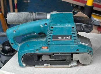 Makita 9903 3' X 21' Belt Sander