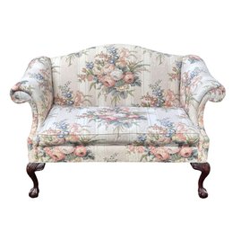 Sherrill Furniture Chippendale-Style Floral Upholstered Loveseat - 1 Of 2