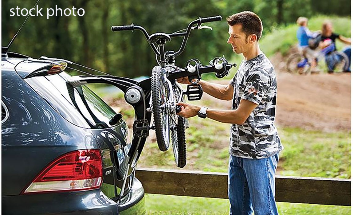 Thule Model 9002 Raceway 3-Bike Rack For Back Of Car, SUV