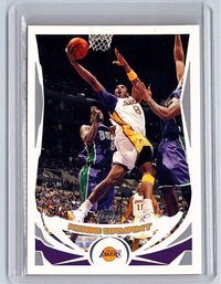 2004-05 Topps #8 Kobe Bryant