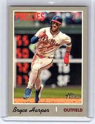 2019 Topps Heritage Bryce Harper Action Variation SP