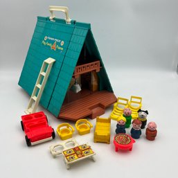Vintage Fisher Price Little People Play A-Frame #990
